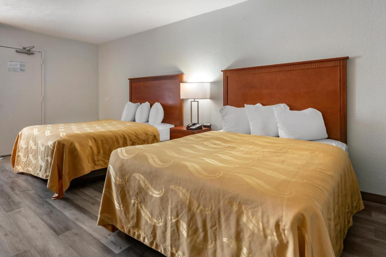 Quality Inn Fayetteville Near Fort Bragg Exteriér fotografie