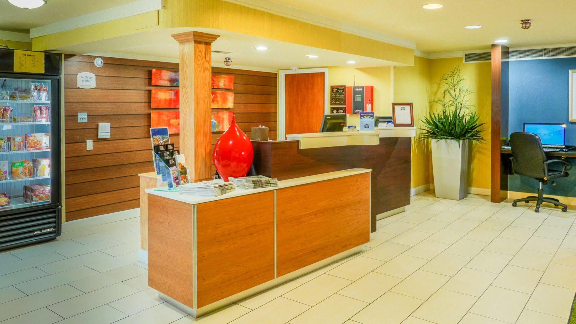 Quality Inn Fayetteville Near Fort Bragg Exteriér fotografie