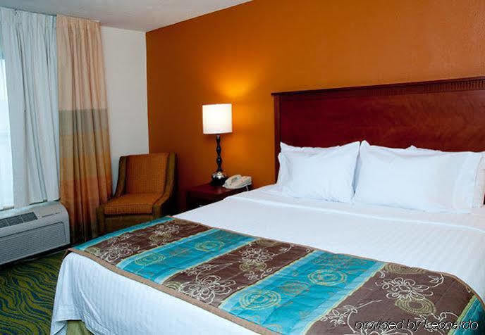 Quality Inn Fayetteville Near Fort Bragg Exteriér fotografie